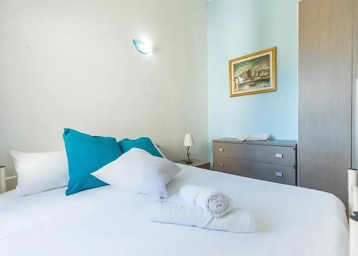 Vista Mare 5 オルビア